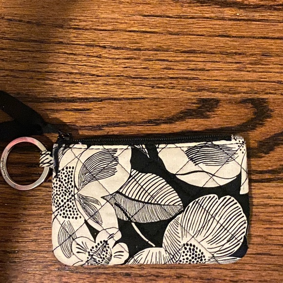 Vera Bradley Zip ID‎ Case Black & White
Silver Hardware - Picture 2 of 5